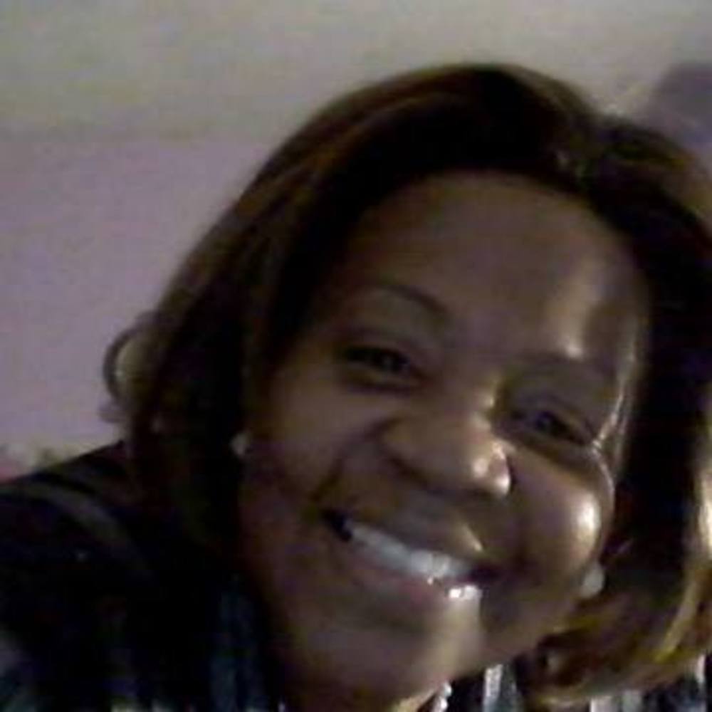 Meet your Posher, Charlia